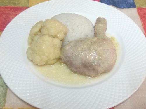 Jak uvařit zaprávané kurča s květákem? Snadné recept, připravený za 30 - 45 minut